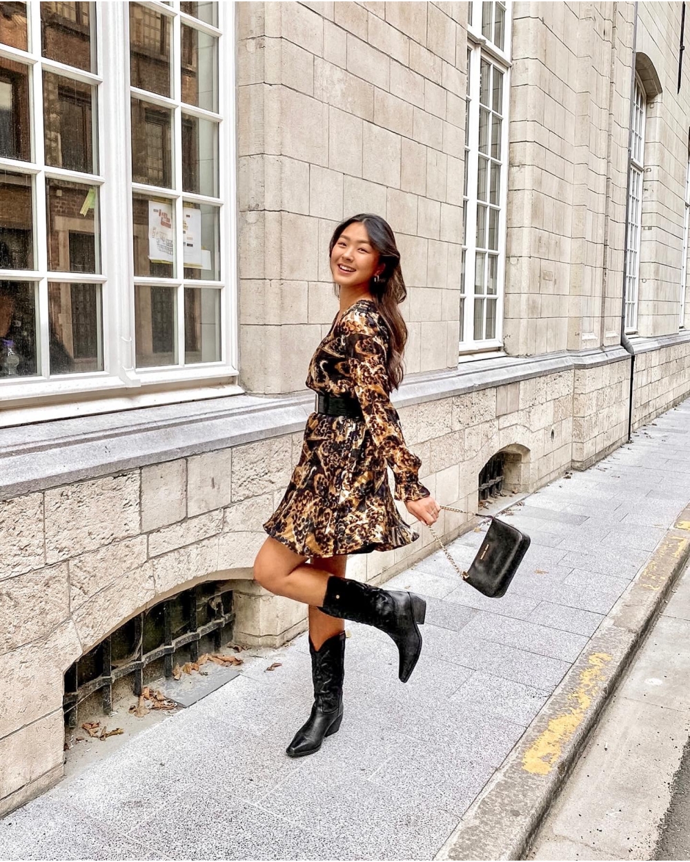 PRINTED LONG-SLEEVED MINI-DRESS