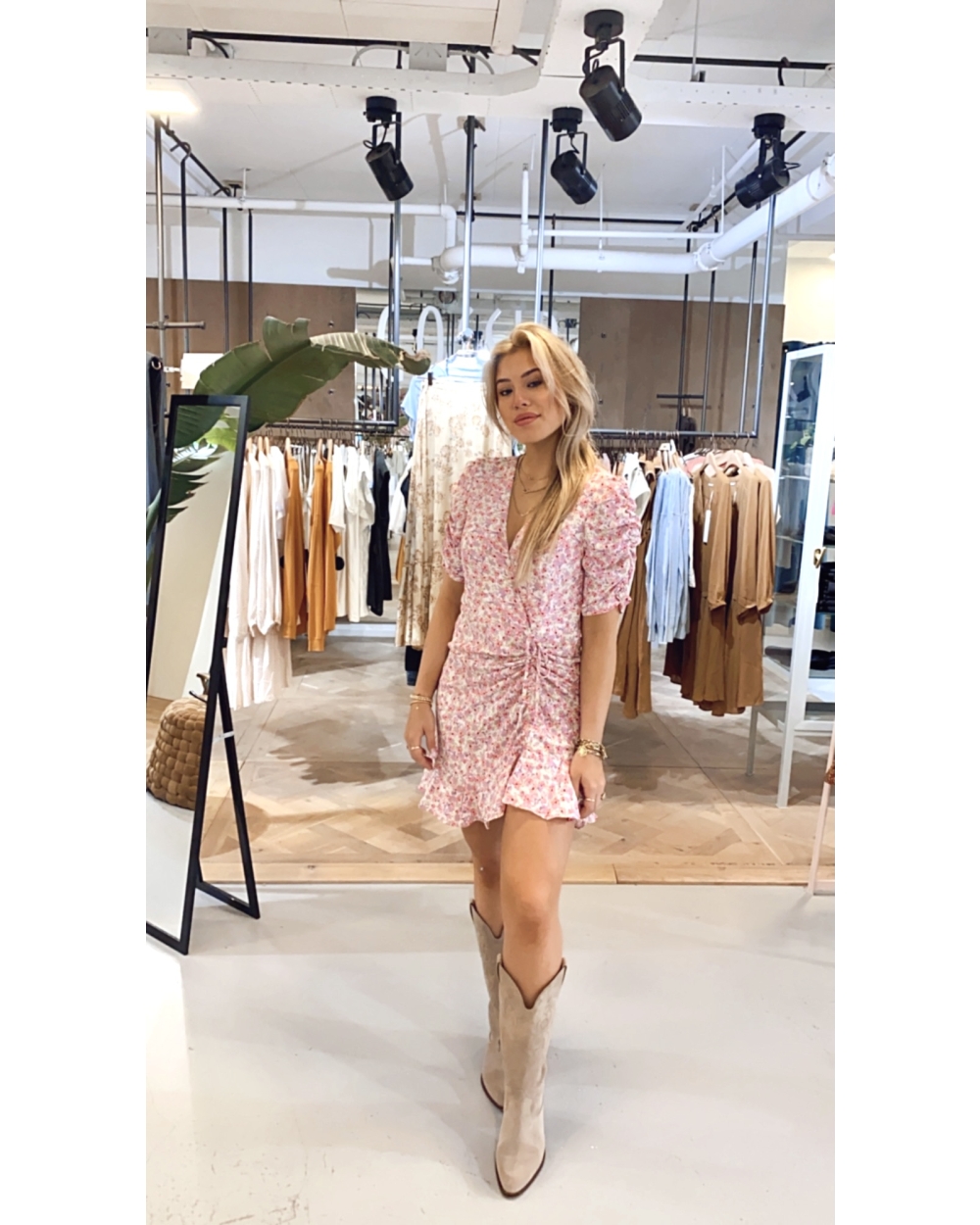 JURK ROOS ROZE