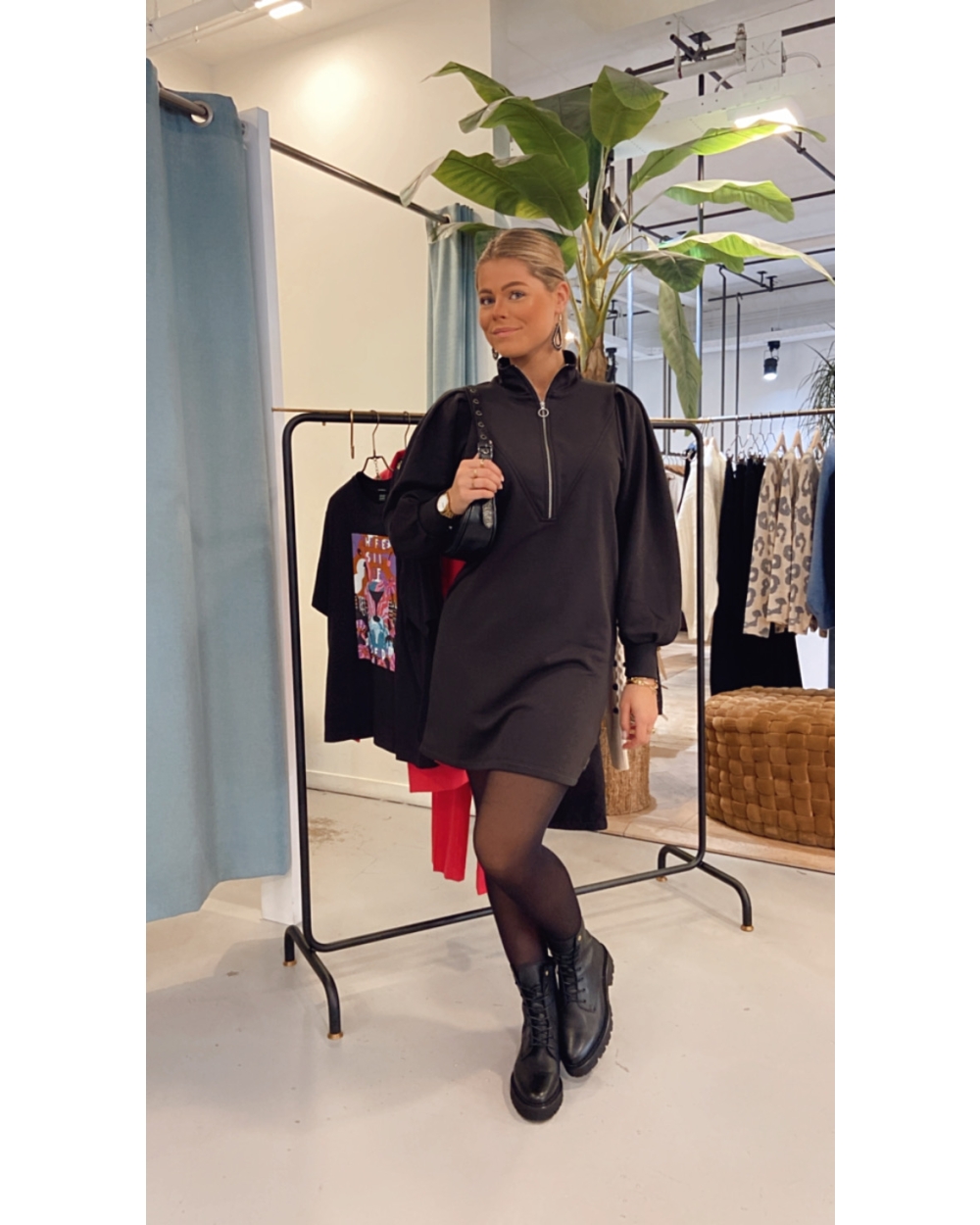 SWEATER JURK MET RITS ZWART