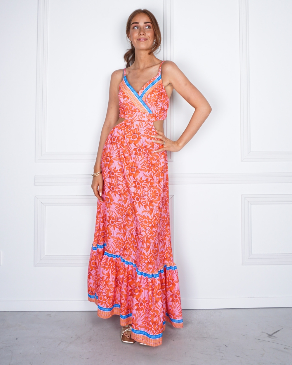 JURK MET PRINT EN OPEN RUG ROZE