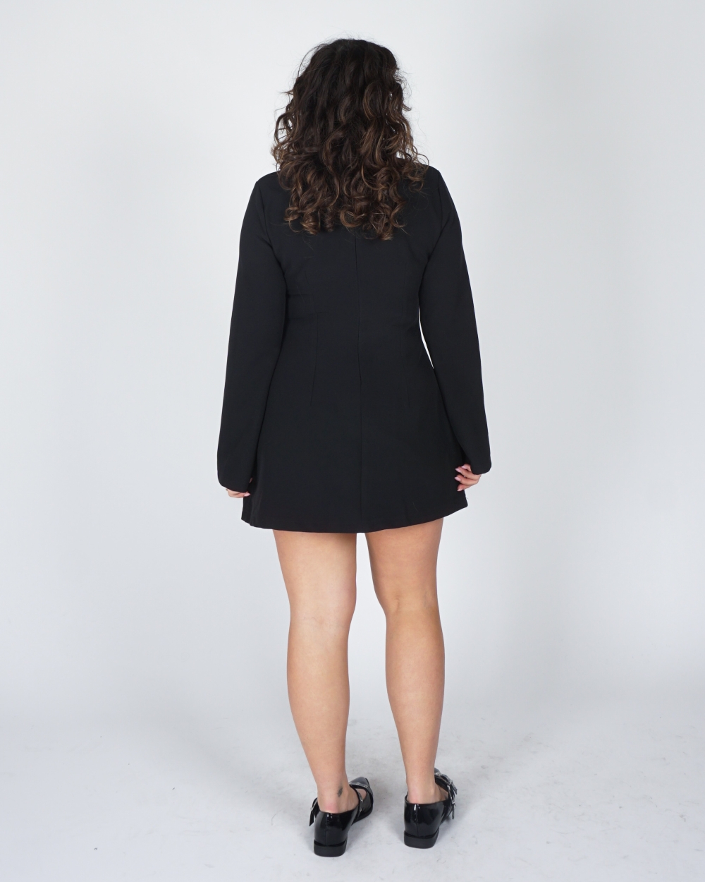 AANGESLOTEN JURK KATE ZWART