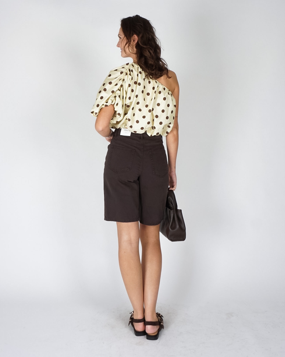 BAGGY SHORT MATE-SILLA BRUIN