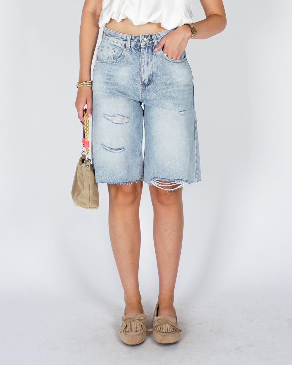 DESTROYED DENIM BERMUDA BLAUW