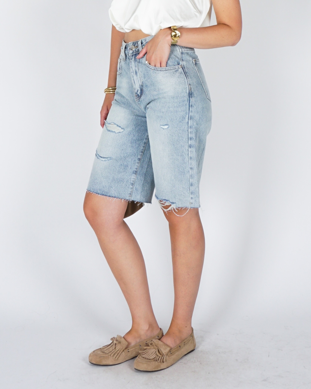 DESTROYED DENIM BERMUDA BLAUW