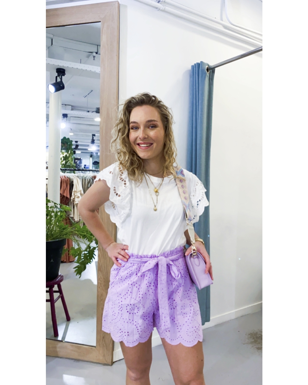 SHORT BRODERIE LILA