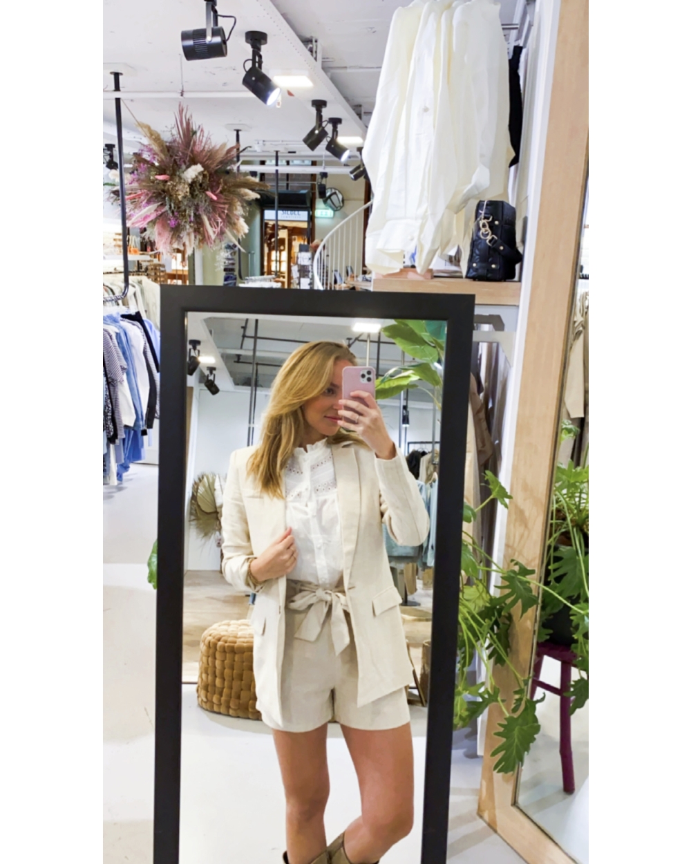 BEIGE SHORT LINNEN LOOK