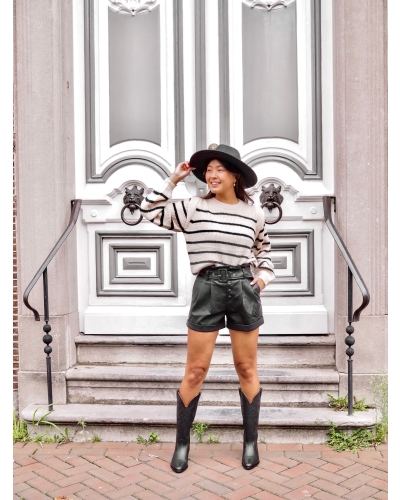 Gossip LEATHERLOOK PAPERBACK SHORTS