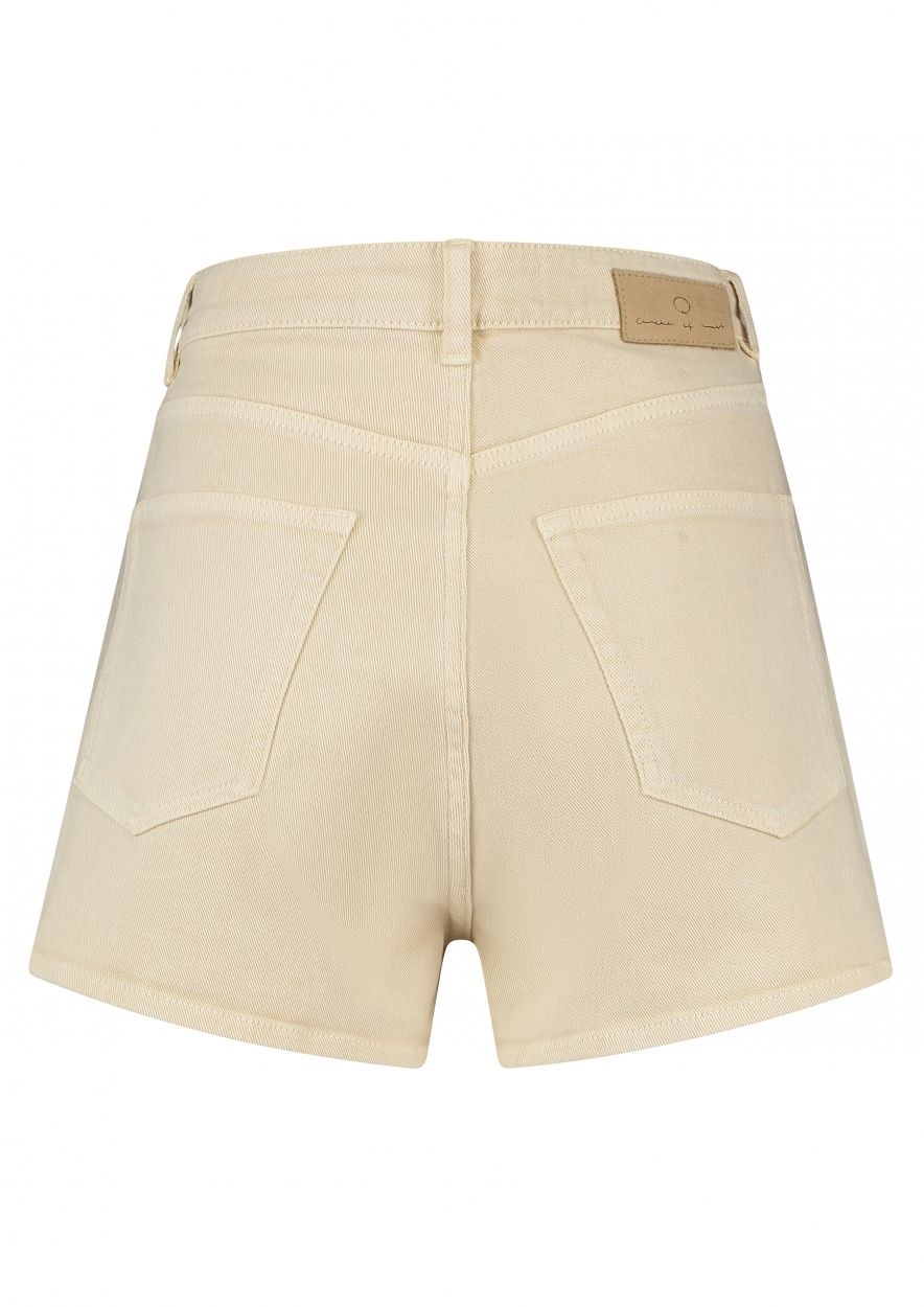 MIA SHORT