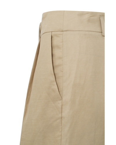 GEWEVEN SHORT MET HOGE TAILLE, ZAKKEN EN PLISSÉDETAILS