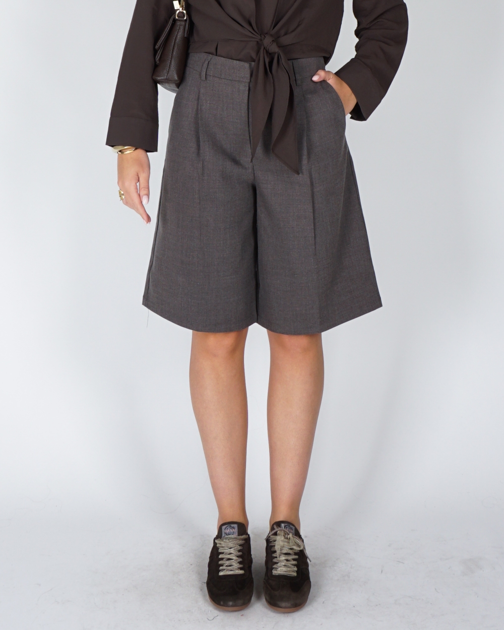 BERMUDA PANTALON DONKERBRUIN