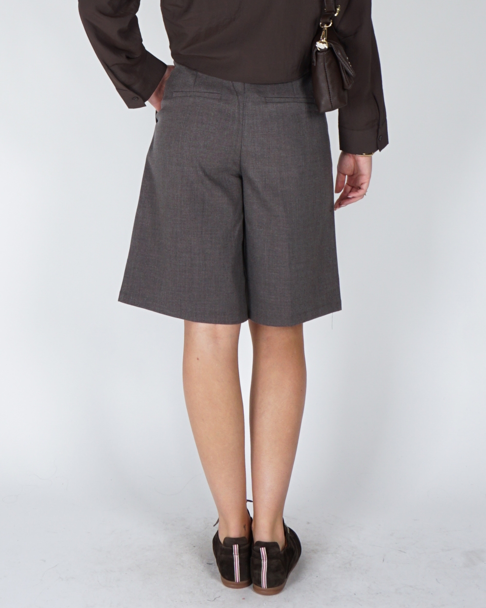 BERMUDA PANTALON DONKERBRUIN