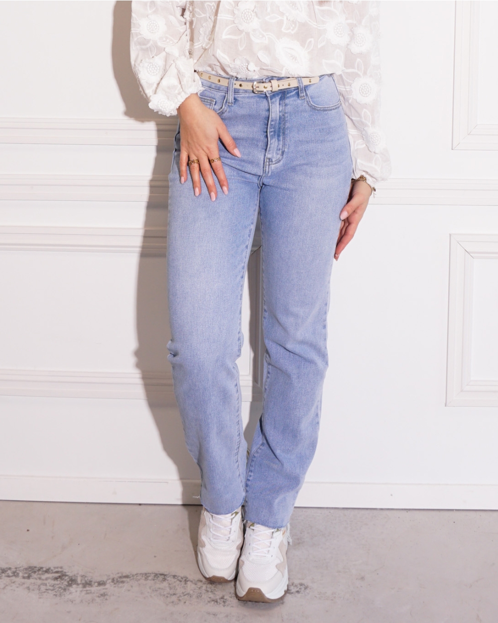 STRAIGHT JEANS LARA 