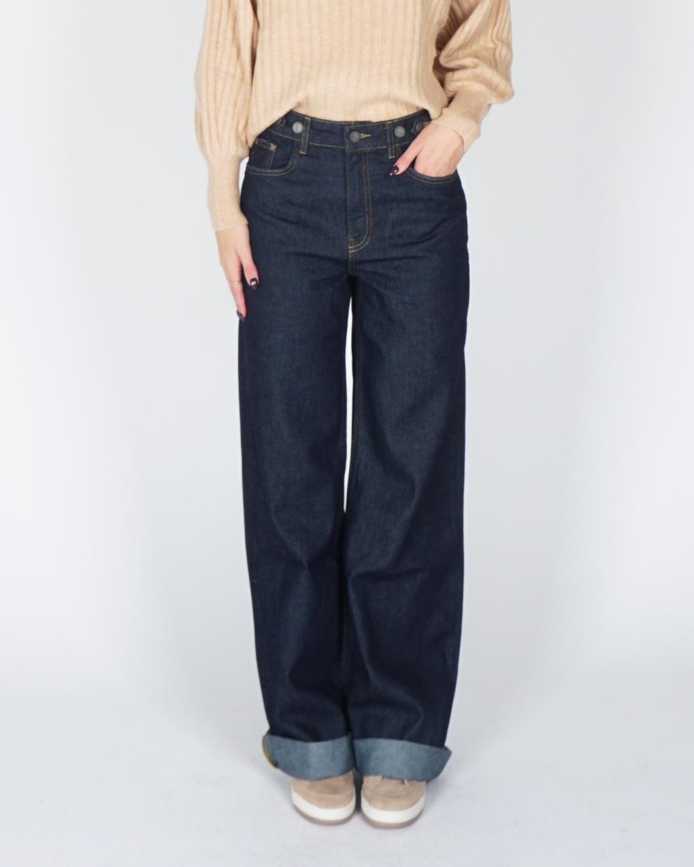 LOOSE FIT DENIM MET OMGESLAGEN ZOOM