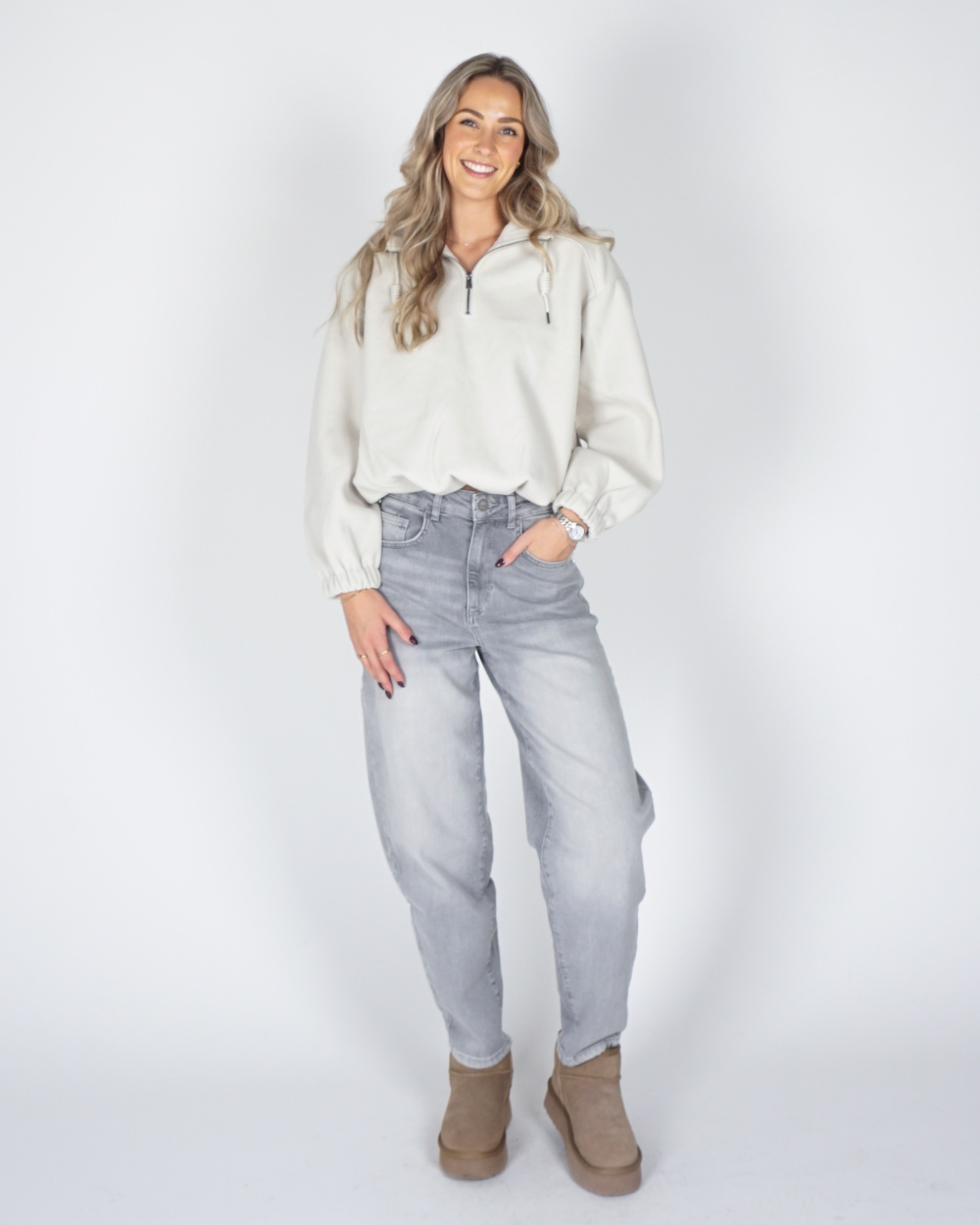LOOSE FIT JEANS GRIJS