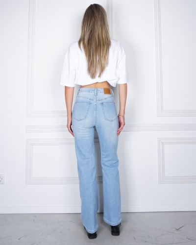 THE STRAIGHT LEG JEANS LICHT BLAUW