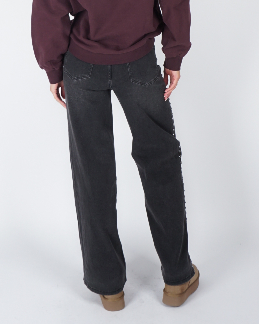 WIDE LEG JEANS MET STUDS GRIJS