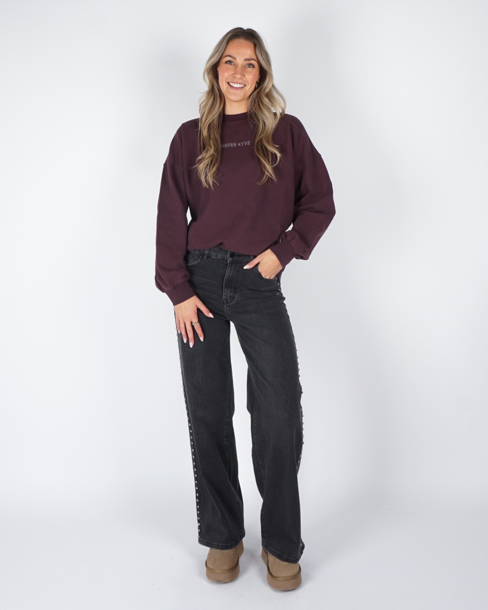 WIDE LEG JEANS MET STUDS GRIJS