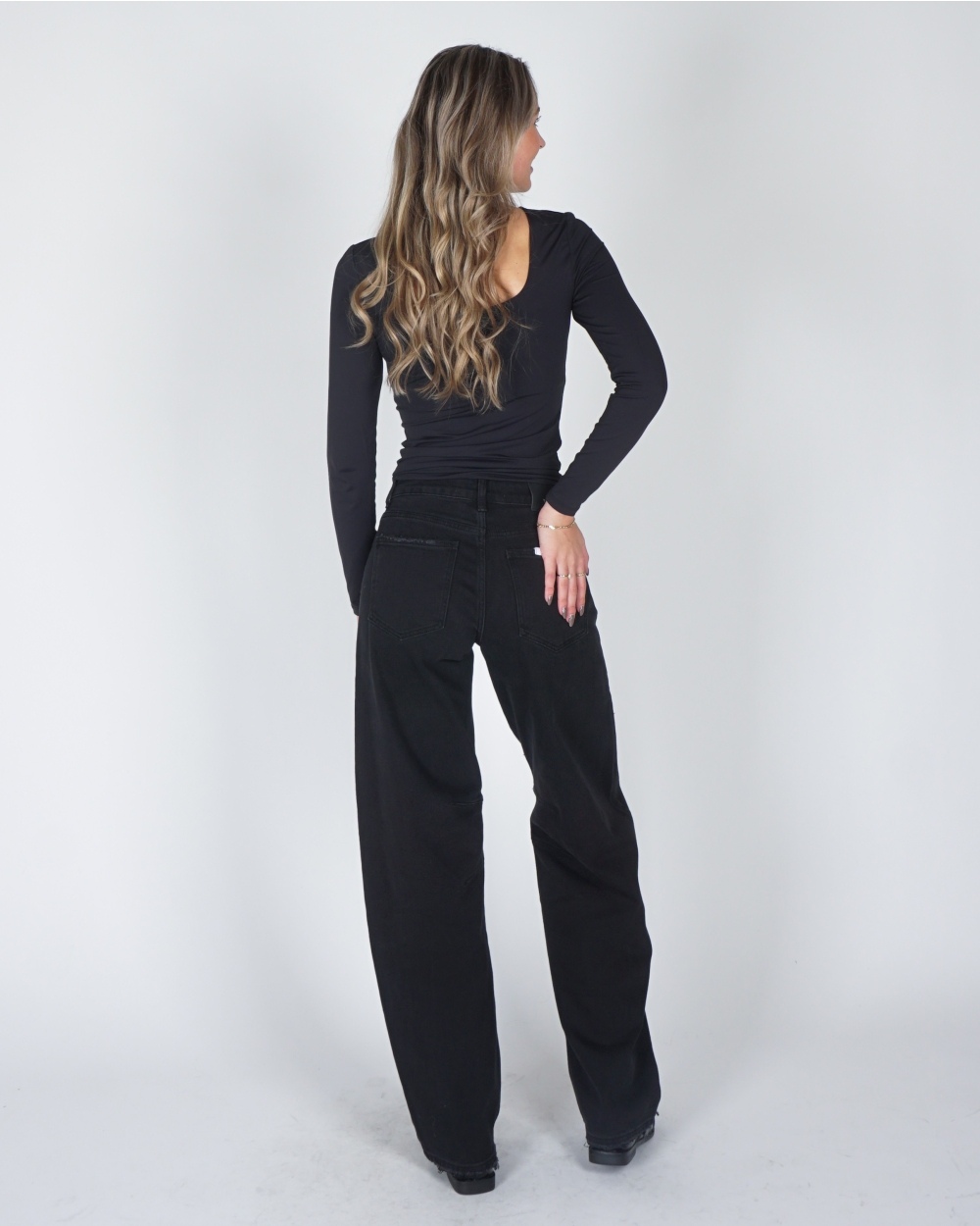 BARREL JEANS ROMY ZWART