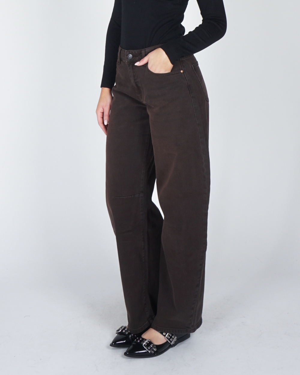 BARREL JEANS BRUIN