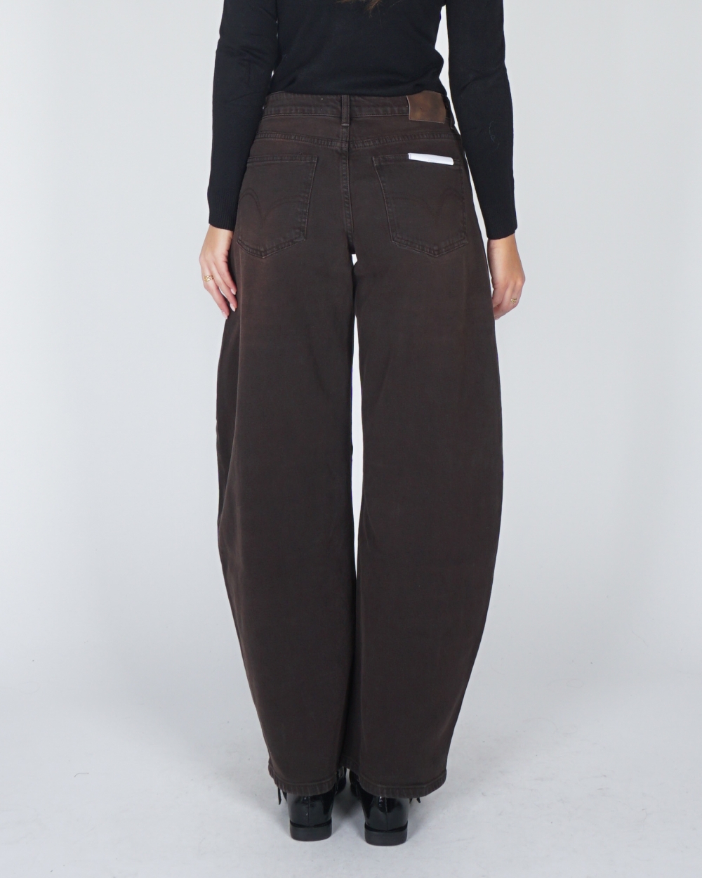BARREL JEANS BRUIN
