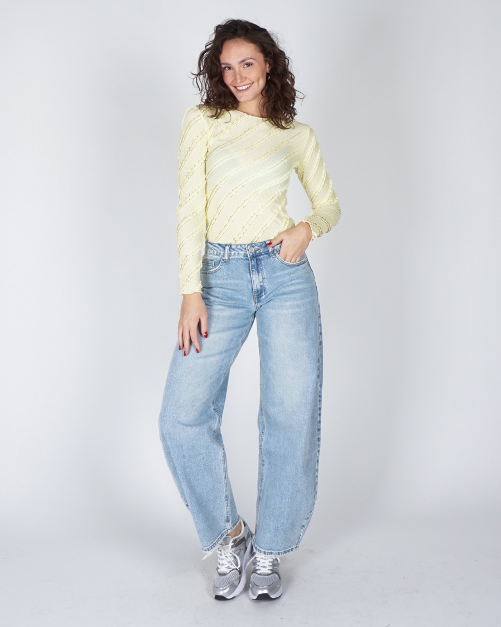 BALLOON FIT JEANS LICHTBLAUW