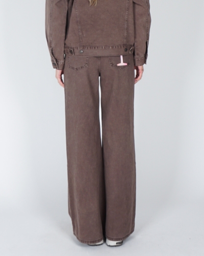 BRUINE WIDE LEG JEANS MET WASSING