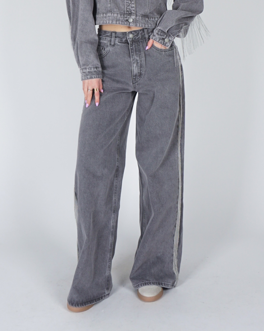 WIDE LEG JEANS MET FRANJES MAYRO GRIJS