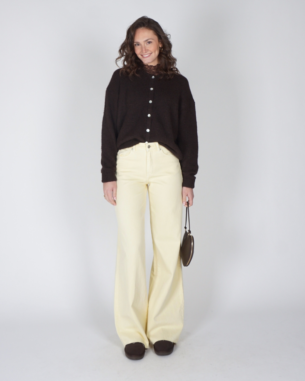EXTRA TALL WIDE LEG JEANS LICHT GEEL