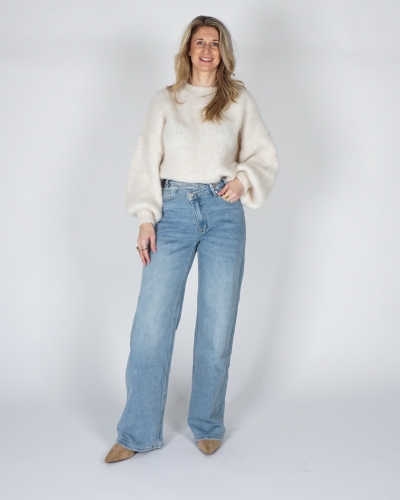 WIDE LEG JEANS SCHUINE KNOOP BLAUW