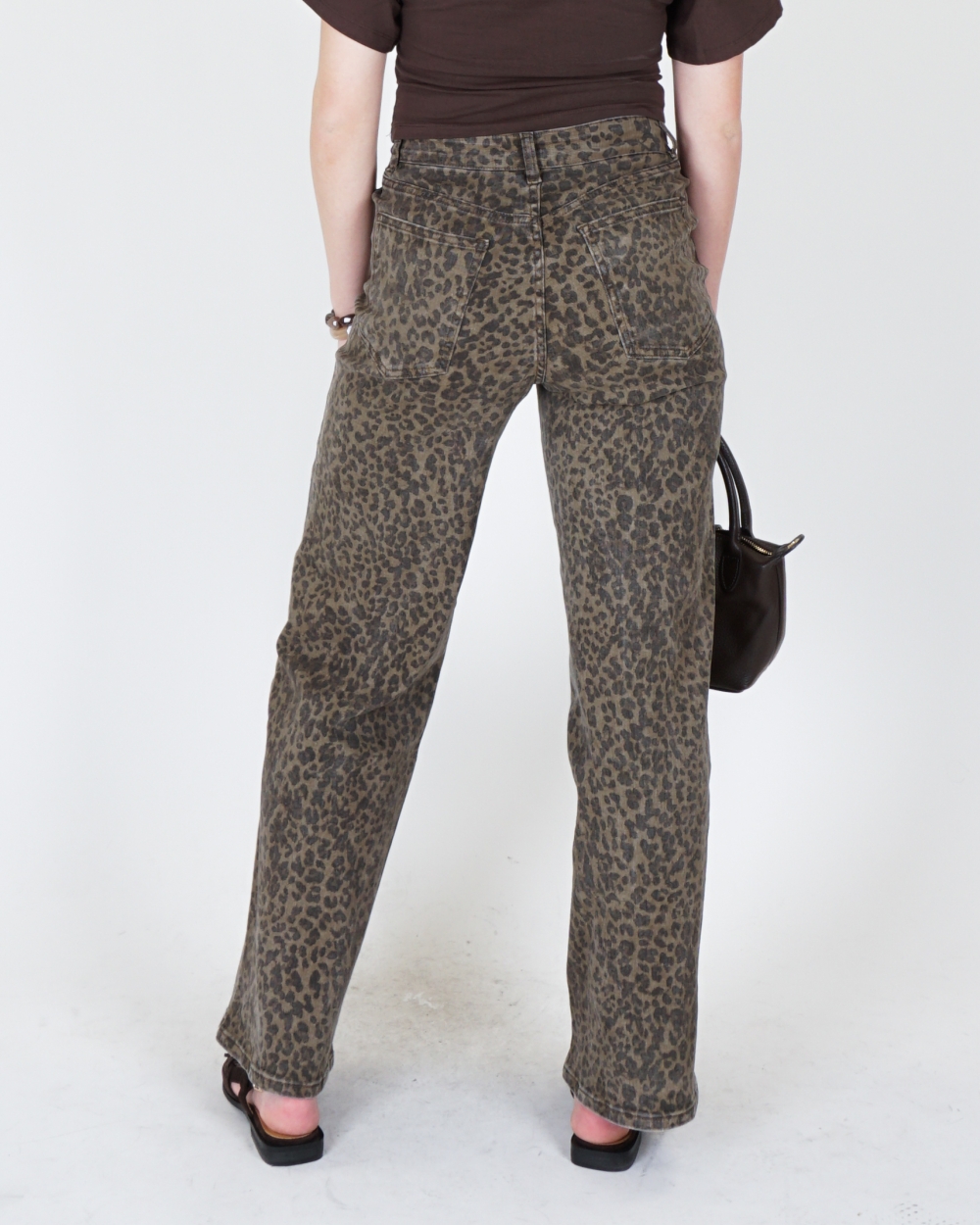 DAD FIT JEANS LEOPARD BRUIN