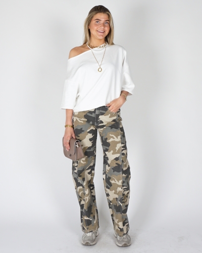 BALLON JEANS MET CAMOUFLAGE PRINT