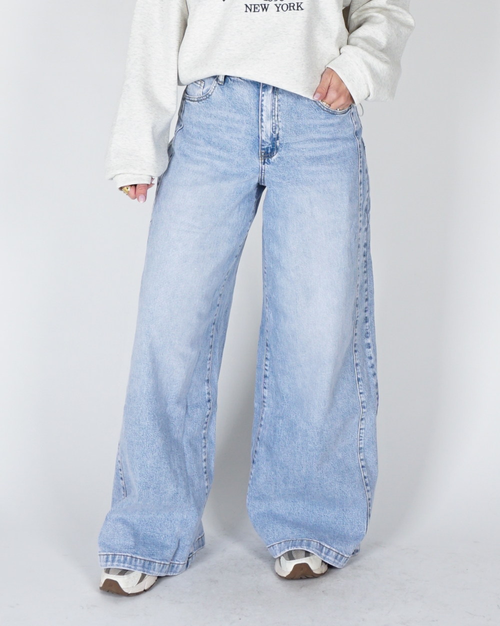 WIDE LEG JEANS MET BIES BLAUW