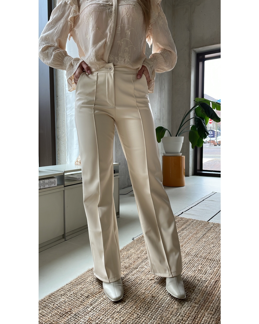 PU PANTS ANNE ECRU