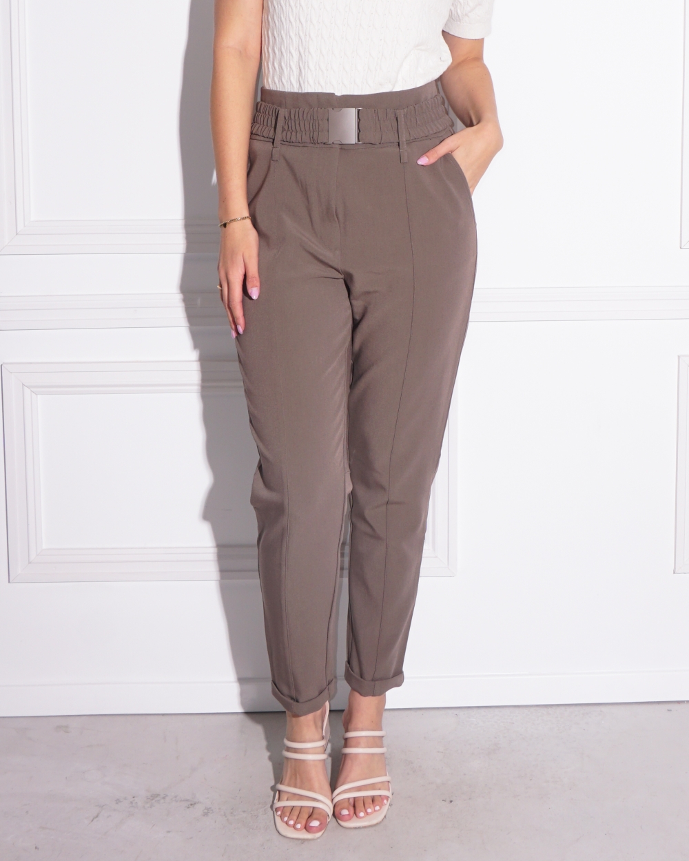 WOVEN BROEK MET RIEM DETAIL BRUIN