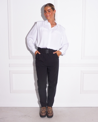 WOVEN BROEK MET RIEM DETAIL ZWART