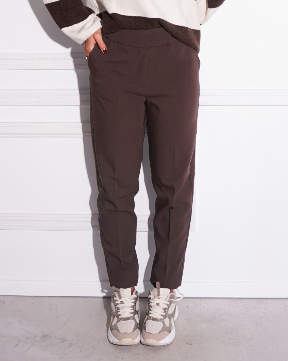 HIGH WAIST PANTALON BRUIN