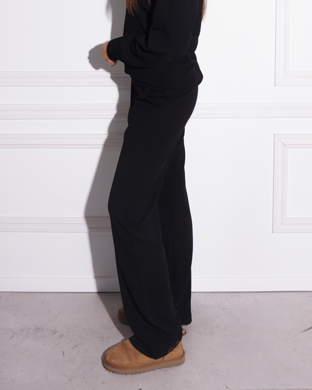 PANTALON MET WAFEL STRUCTUUR ZWART
