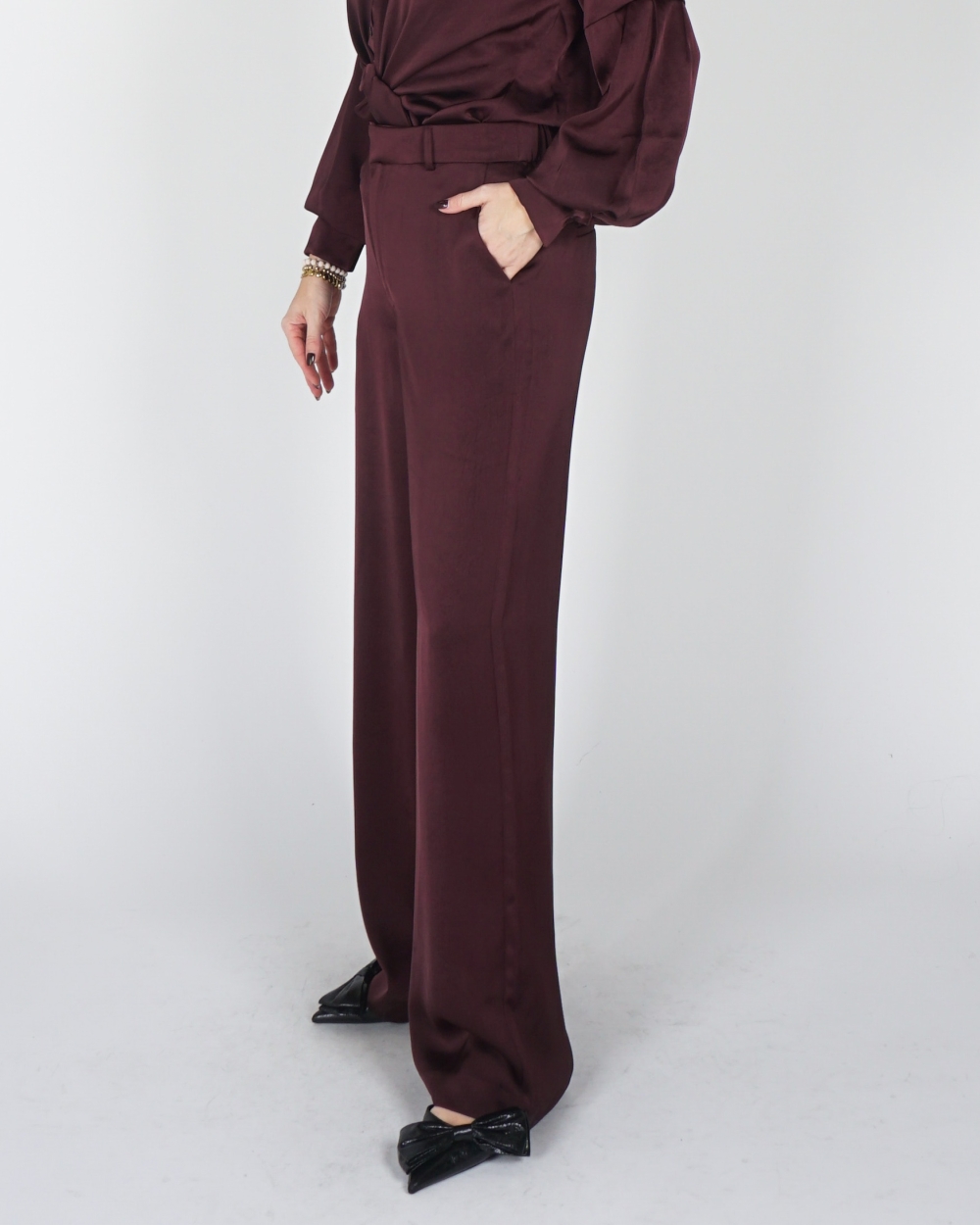 PANTALON EMMETT SATIJN BURGUNDY 