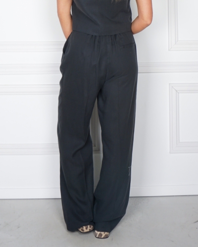 BROEK VAN LINNEMIX MET WIJDE PIJPEN ZWART