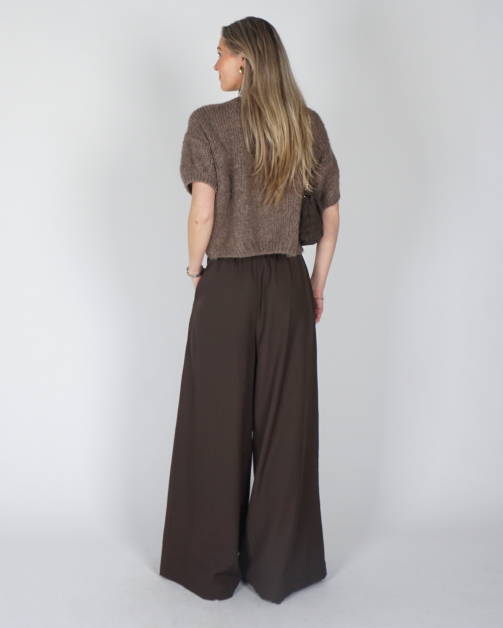 PANTALON MET PLOOIEN BRUIN
