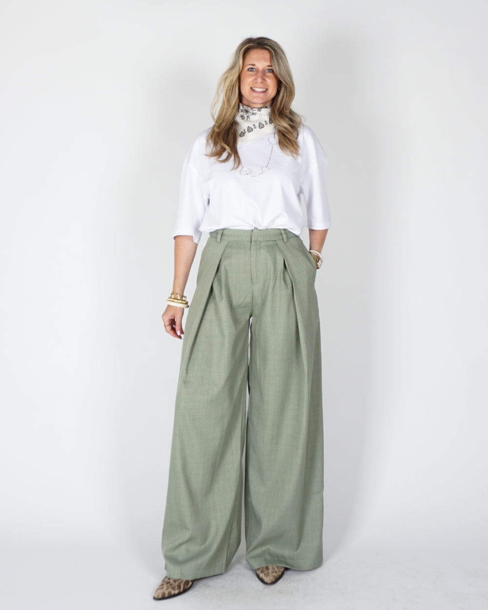 PANTALON MET PLOOIEN GROEN
