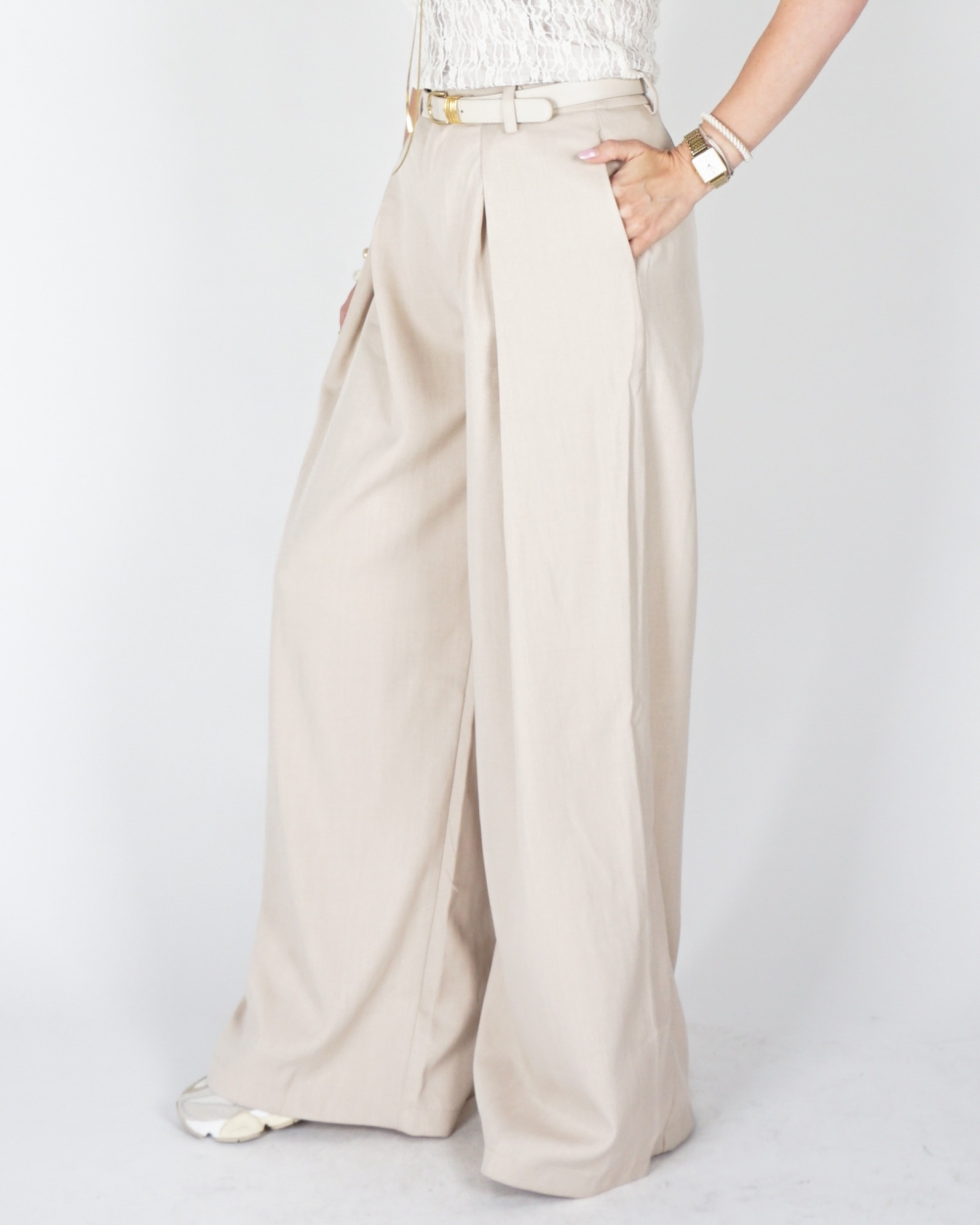 PANTALON MET PLOOI BEIGE