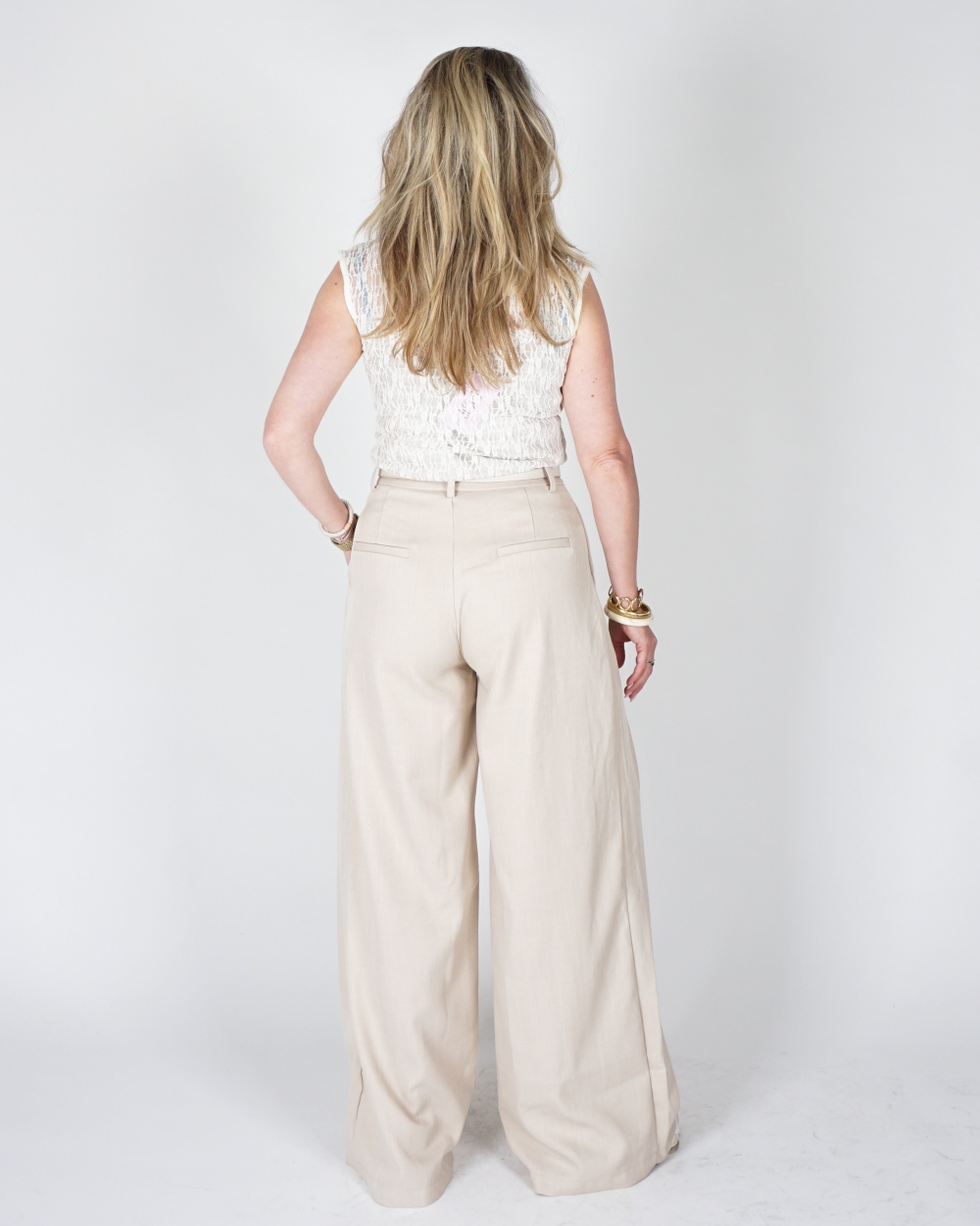 PANTALON MET PLOOI BEIGE