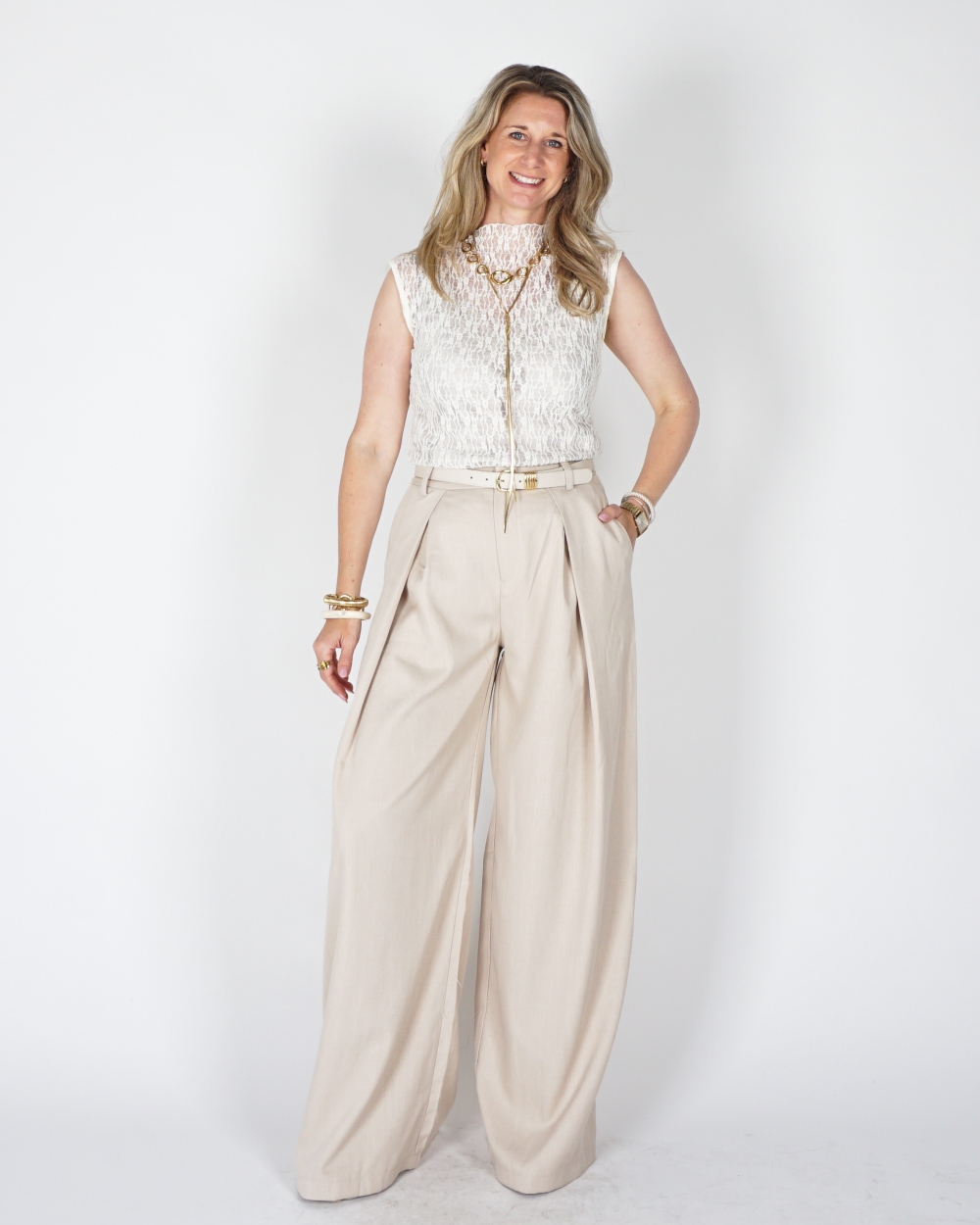 PANTALON MET PLOOI BEIGE