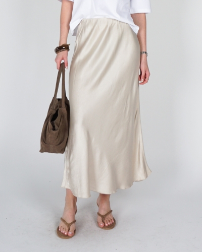 LANGE SATIJNEN ROK BEIGE