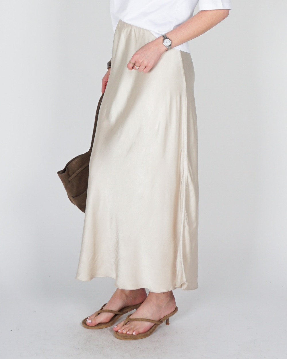 LANGE SATIJNEN ROK BEIGE