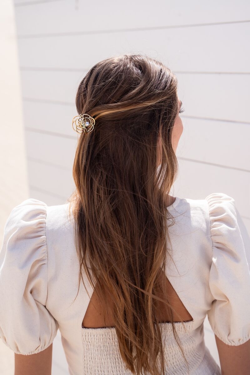 ROZEN HAARCLIP MET PAREL