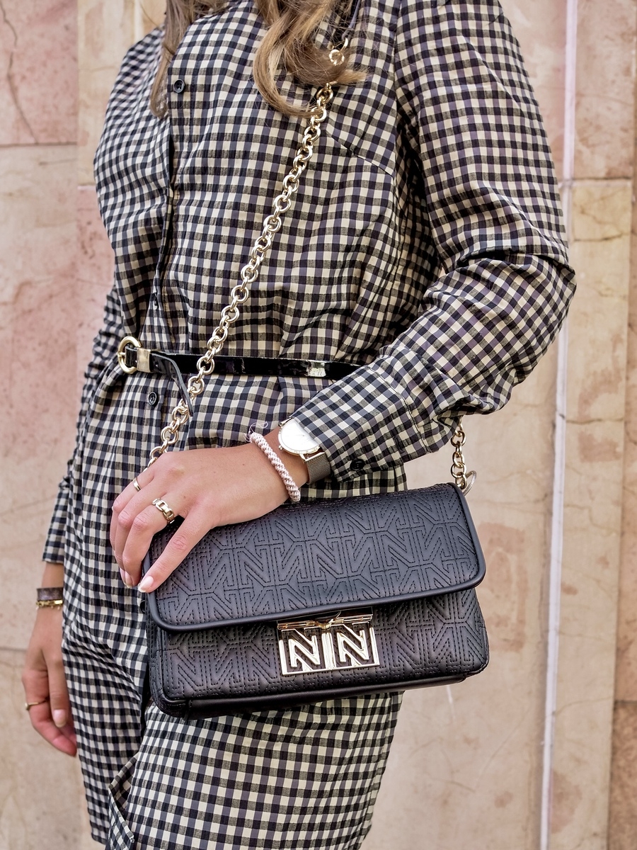 LINCY TAS