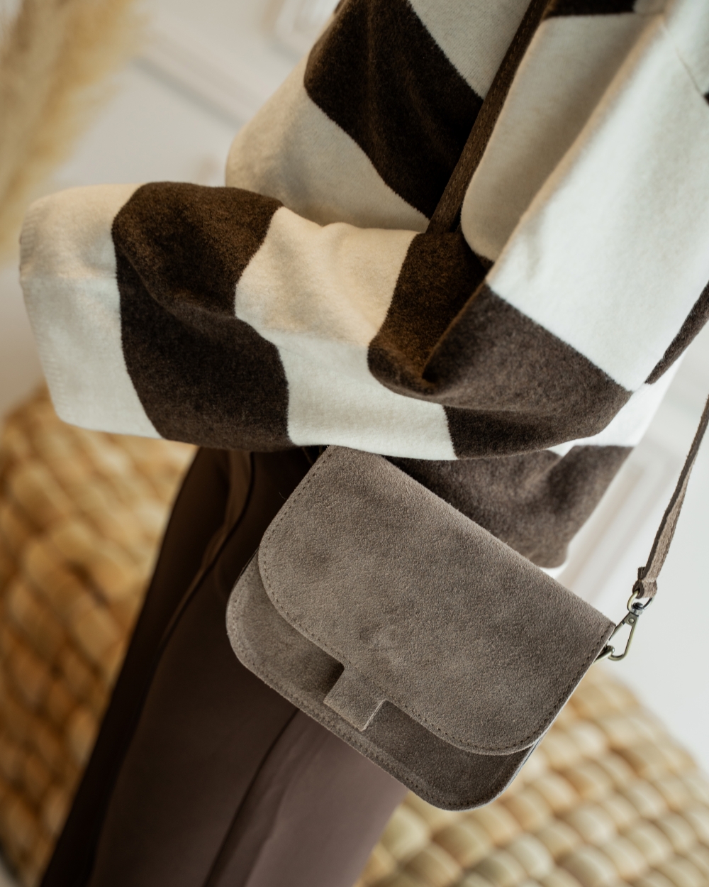 TAS FLORA SUEDE GRIJS/TAUPE
