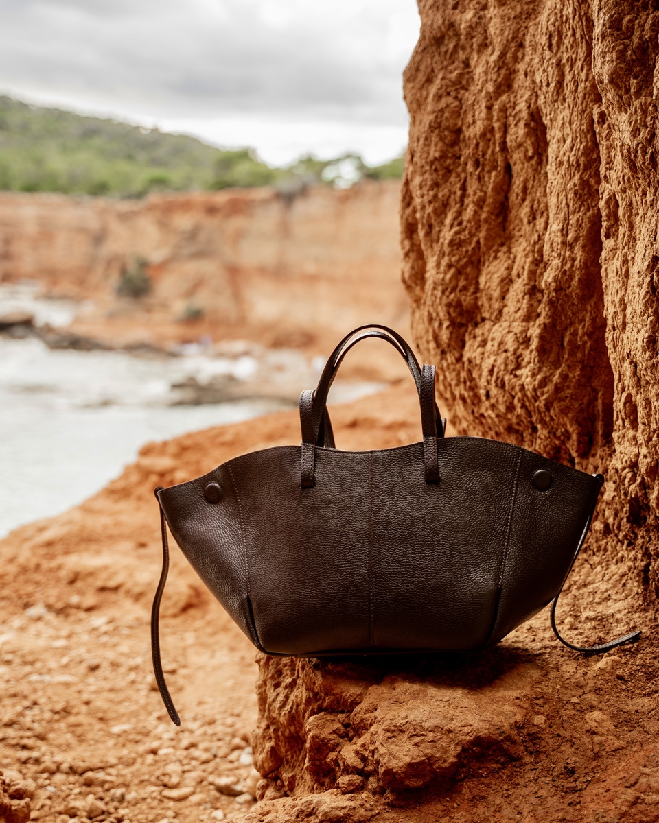 TAS MARTHA DONKERBRUIN